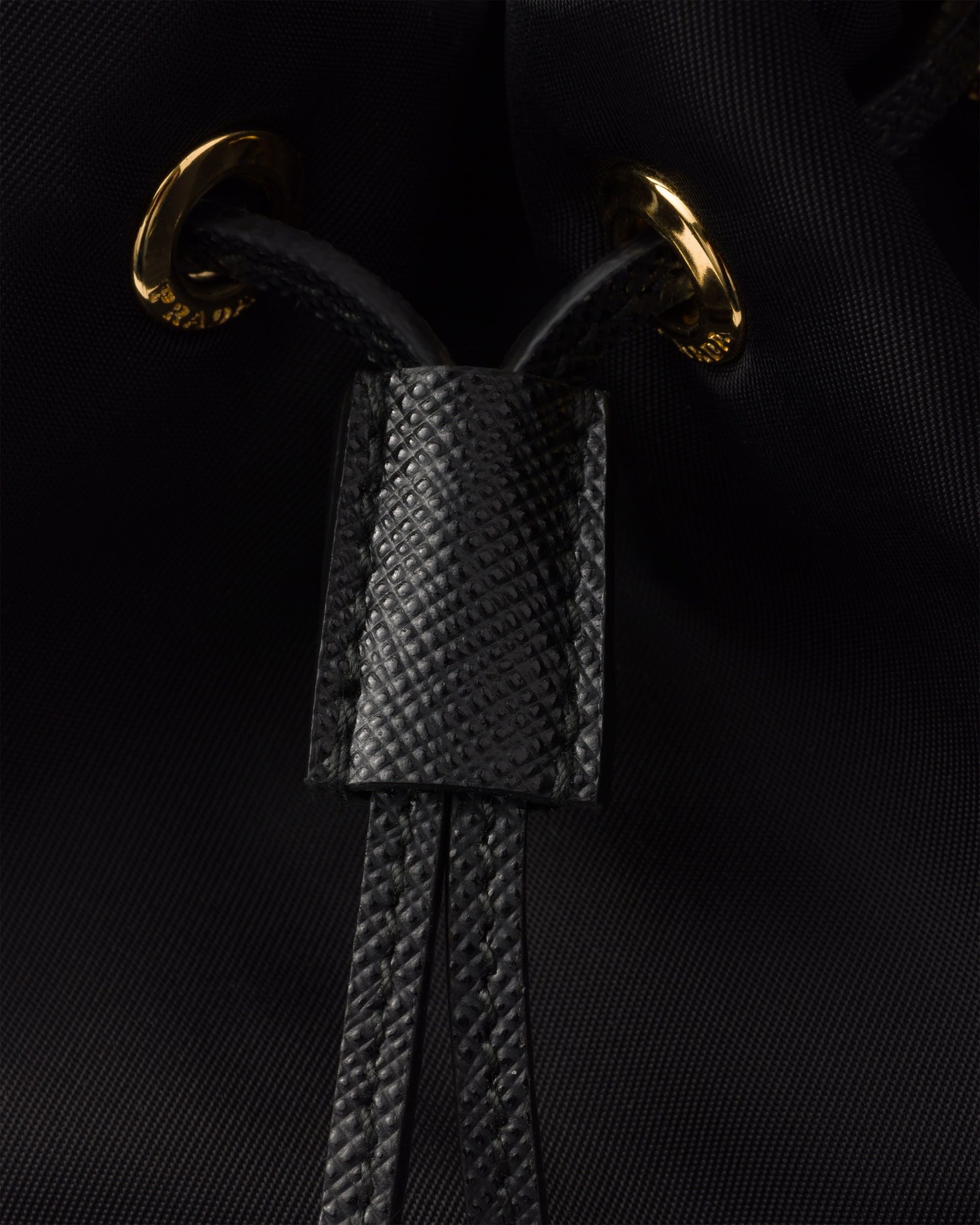(WMNS) PRADA SS25 Prada Duet Re-Nylon Bucket Bag 'Black' 1BH038-2AOS-F0002 - Image 5
