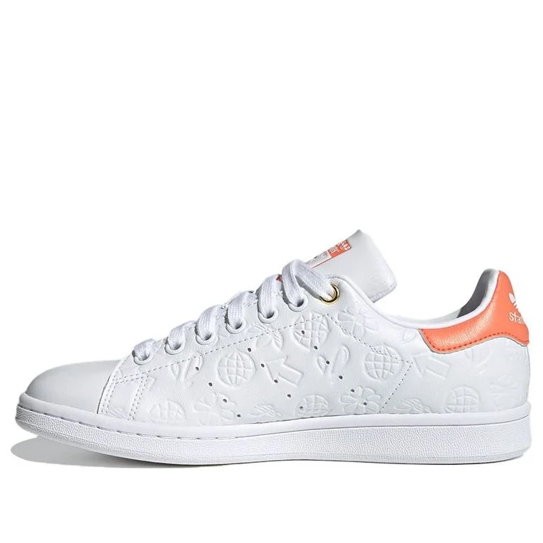 (WMNS) adidas Stan Smith 'Embossed Graphics - White Semi Coral' FX5677