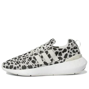 (WMNS) adidas Swift Run 22 'Dalmatian' GZ4976