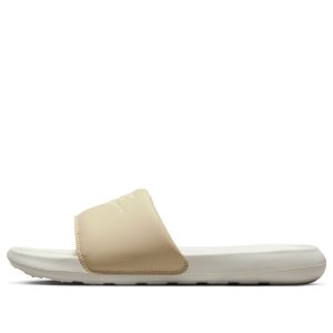 (WMNS) Nike Victori One 'Sanddrift' CN9677-108
