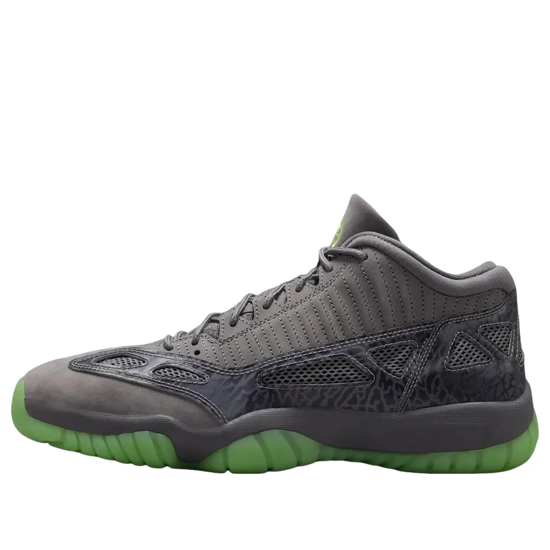 Air Jordan 11 Low IE Quai 54 'Gunsmoke' IR2368-001