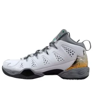Air Jordan Melo M10 'White Green Glow Wolf Grey' 629876-105